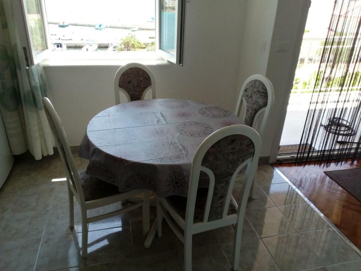 Apartment Dora 1 Jakisnica Lun  Ngoại thất bức ảnh