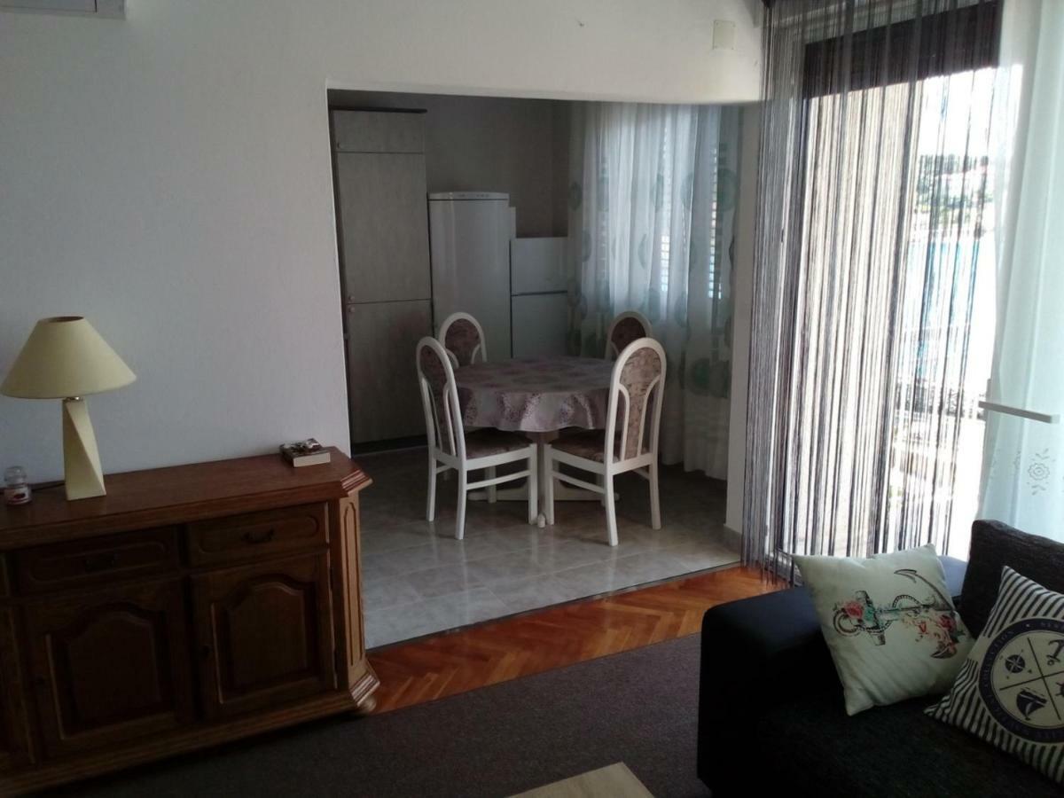 Apartment Dora 1 Jakisnica Lun  Ngoại thất bức ảnh
