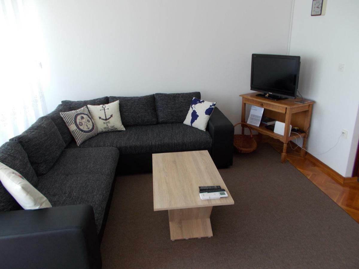 Apartment Dora 1 Jakisnica Lun  Ngoại thất bức ảnh